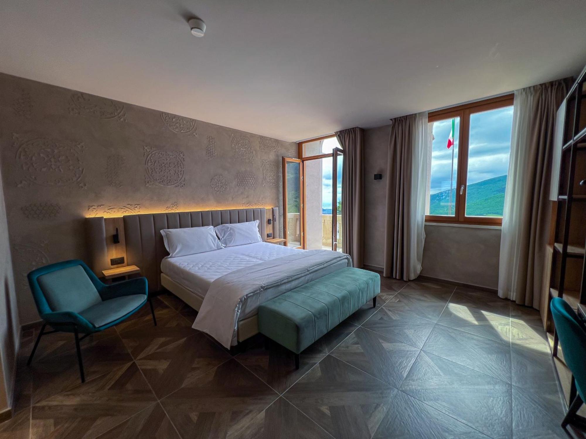 Parc Hotel San Pietro Spiazzi Di Caprino Eksteriør billede