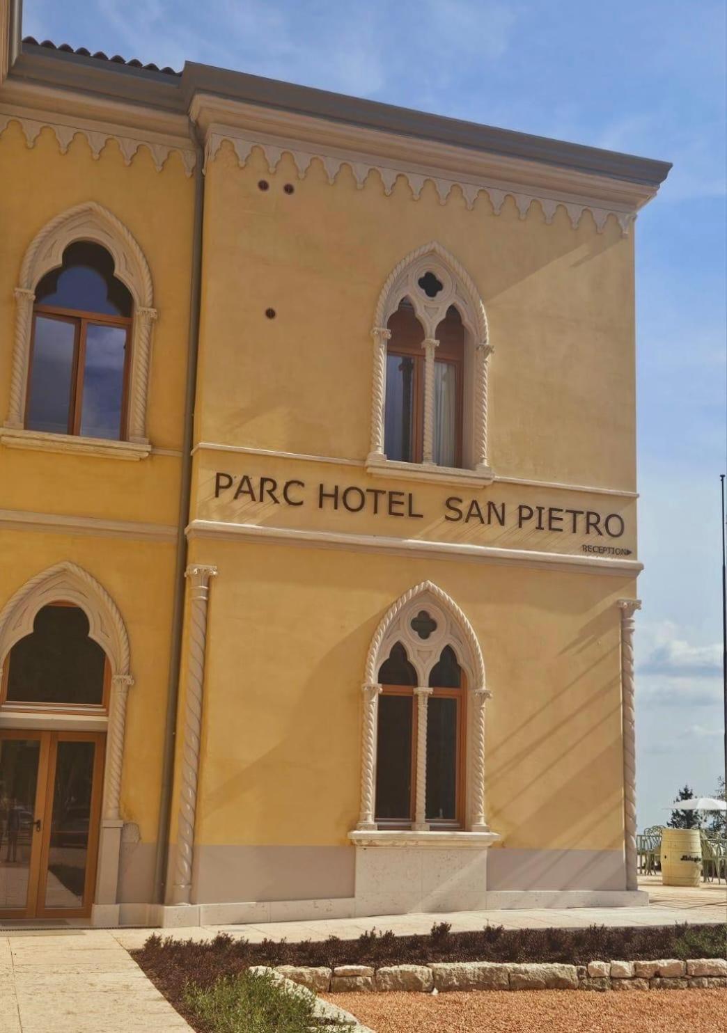 Parc Hotel San Pietro Spiazzi Di Caprino Eksteriør billede